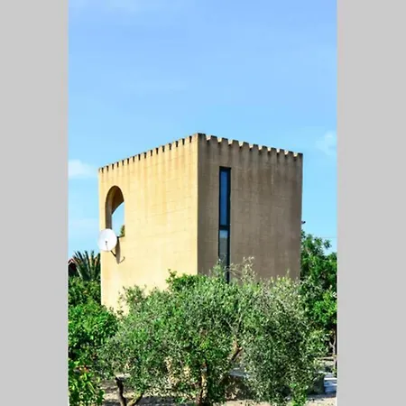 بيت للعطل The Tower With The Orange Tree Garden