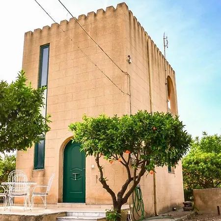 بيت للعطل The Tower With The Orange Tree Garden *