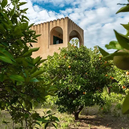 The Tower With The Orange Tree Garden بيت للعطل *